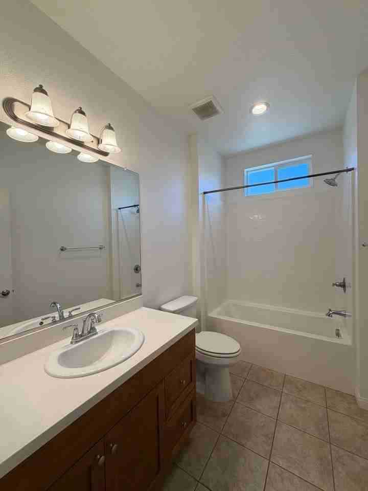 124 Deerbrush Ln - Photo 3 of 15