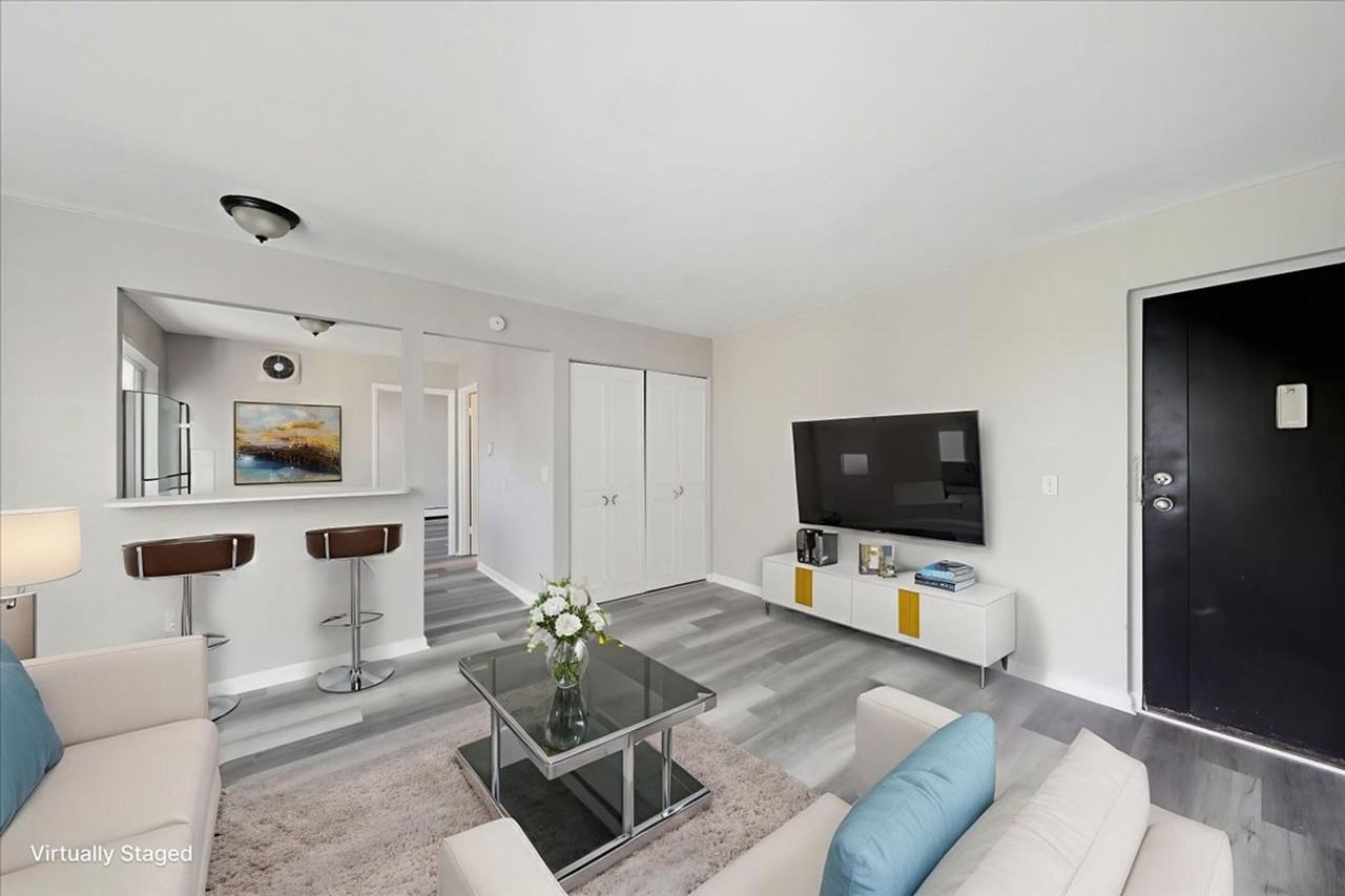 Charming 11 unit building featuring 1 - Photo 3 of 9