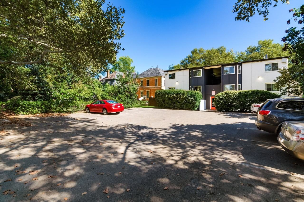 45 Governor Pl #25 - Photo 2 of 48