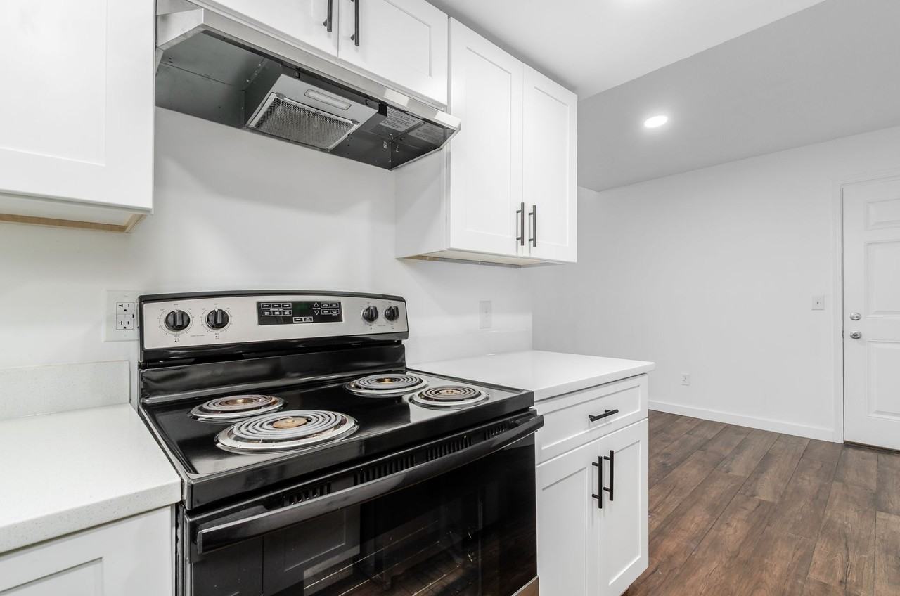 45 Governor Pl #25 - Photo 5 of 48