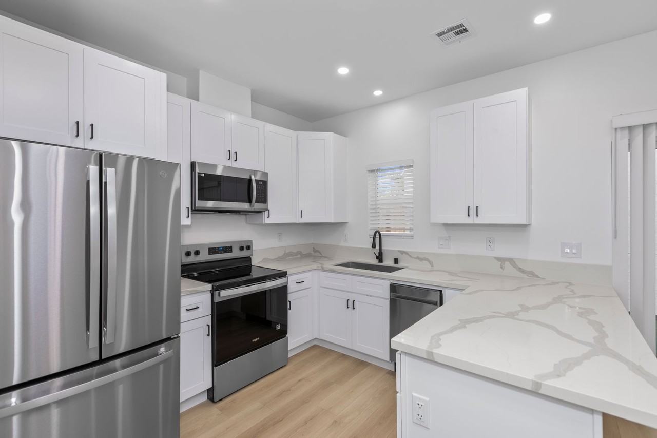 6708 Saranac St - Photo 6 of 21