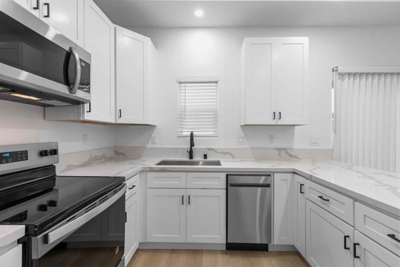 6708 Saranac St - Photo 7 of 21