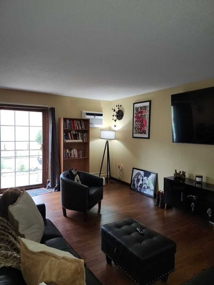 936 Westbrooke Way #4 - Photo 2 of 15