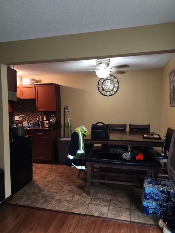 936 Westbrooke Way #4 - Photo 4 of 15