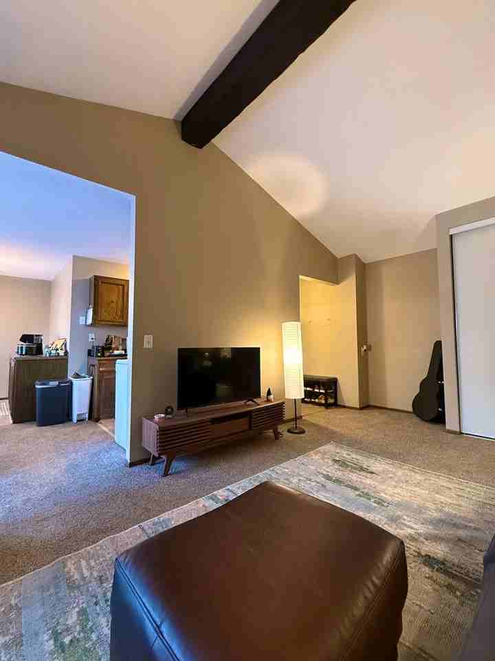 928 Westbrooke Way #5 - Photo 3 of 21