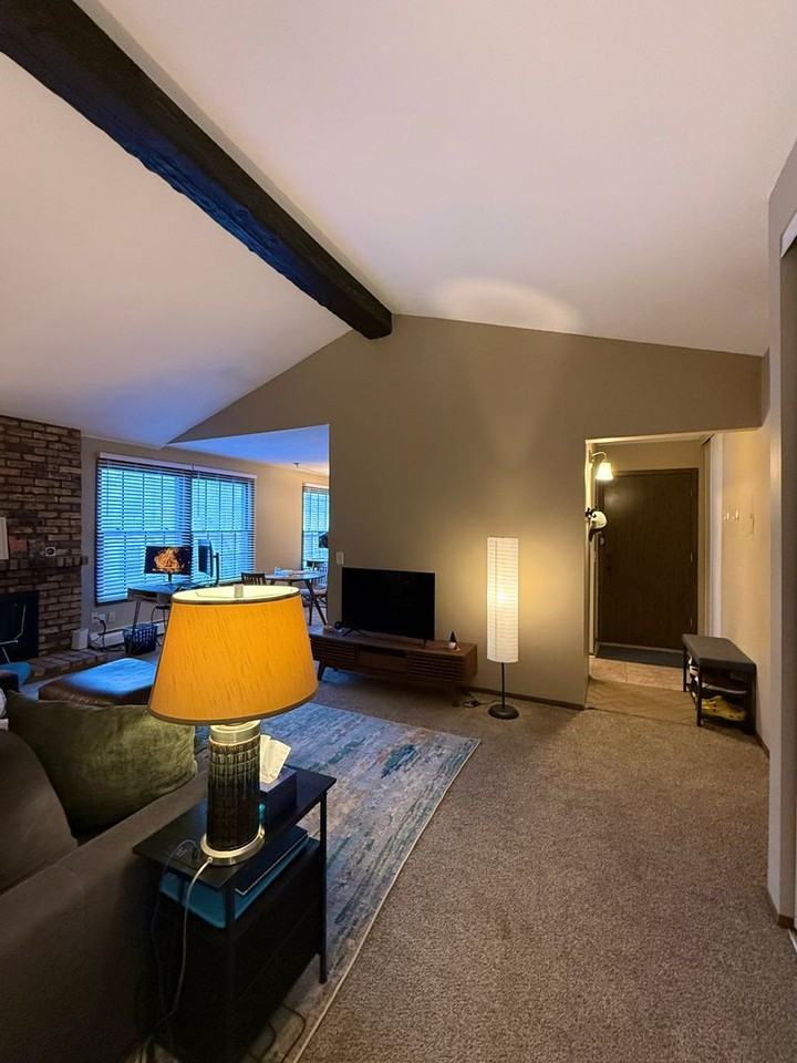 928 Westbrooke Way #5 - Photo 4 of 21