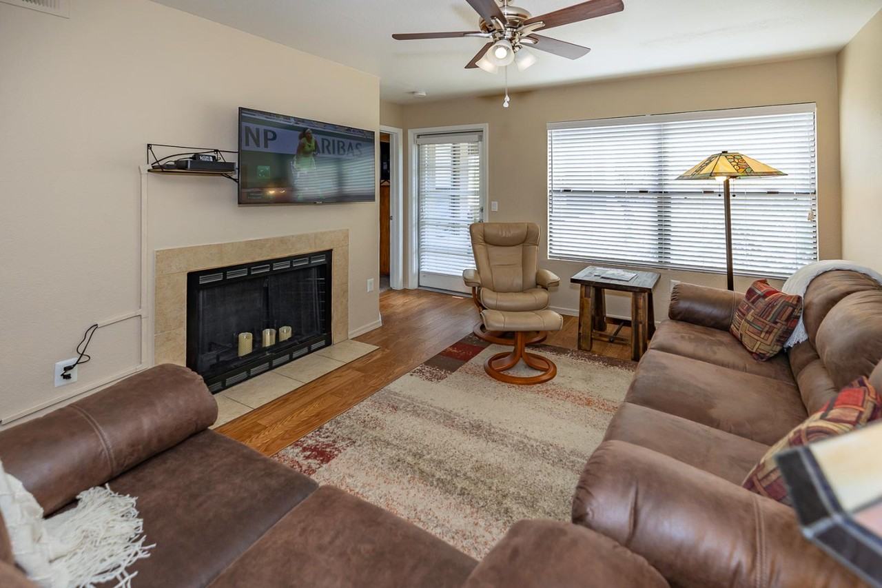 5855 N Kolb Rd - Photo 4 of 11