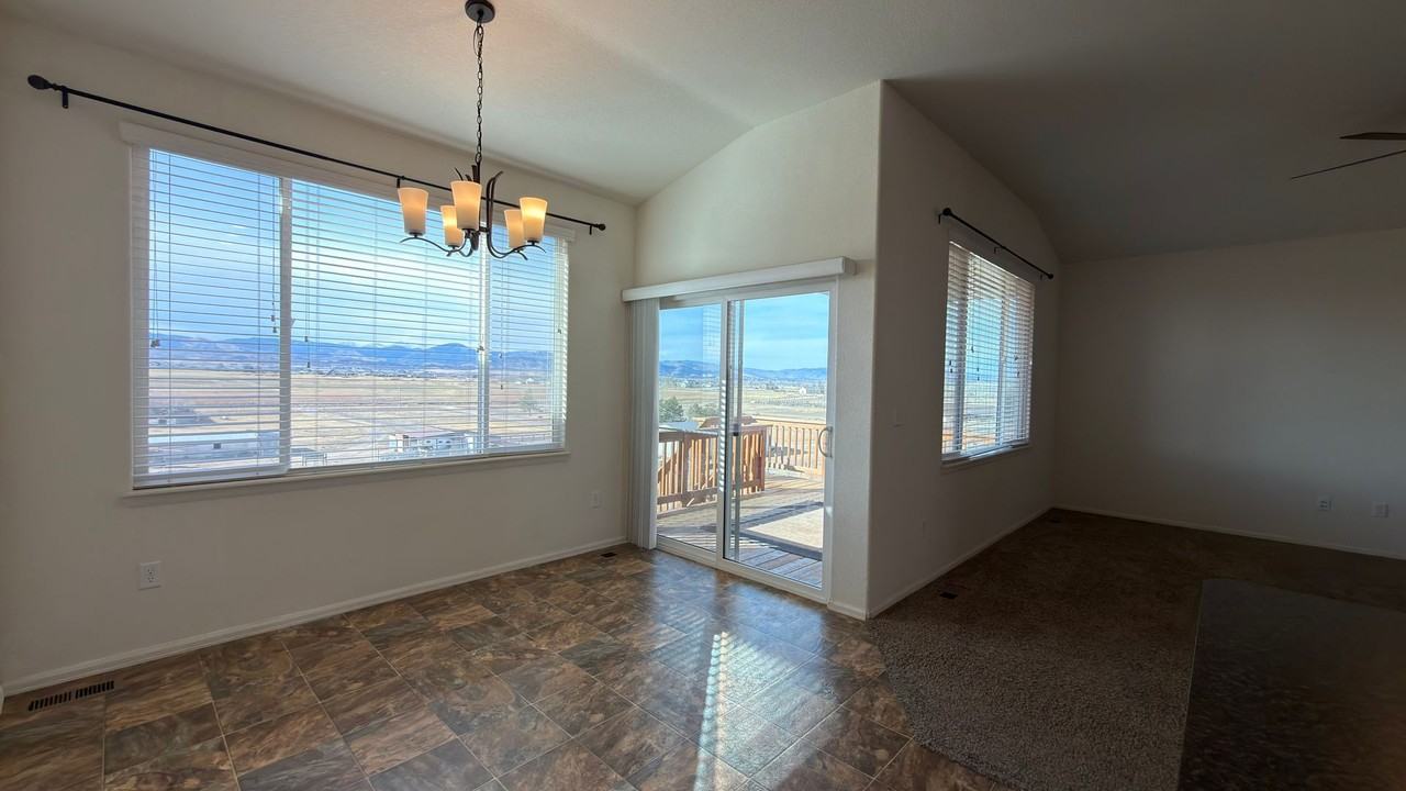 3317 Curlew Dr - Photo 7 of 24