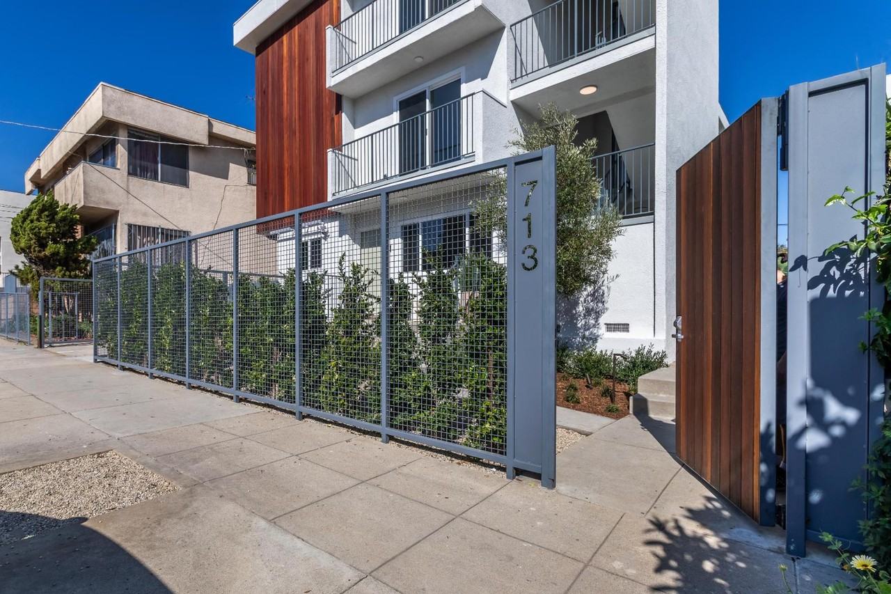 713 New Depot St - Photo 2 of 40