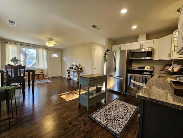 105 Mayme Ct - Photo 4 of 11