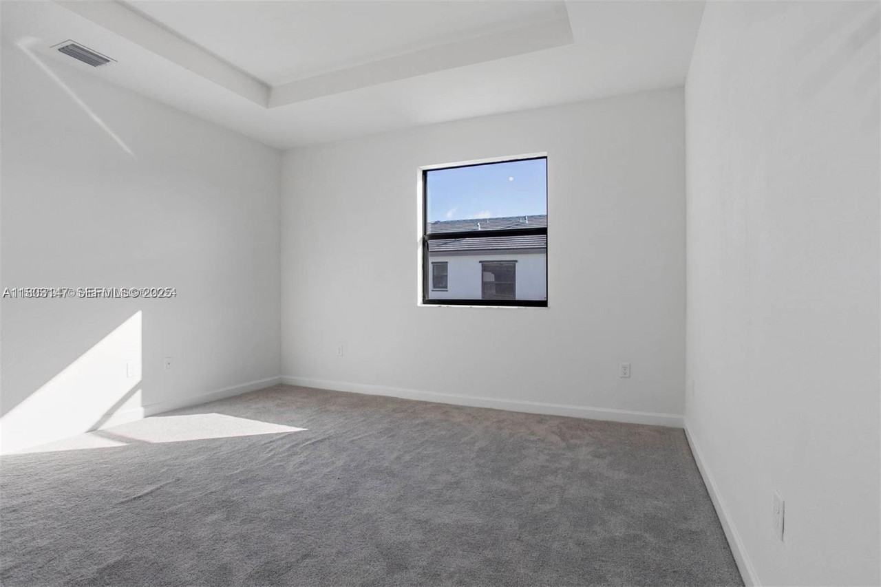 13416 SW 287th Street ##A - Photo 5 of 24