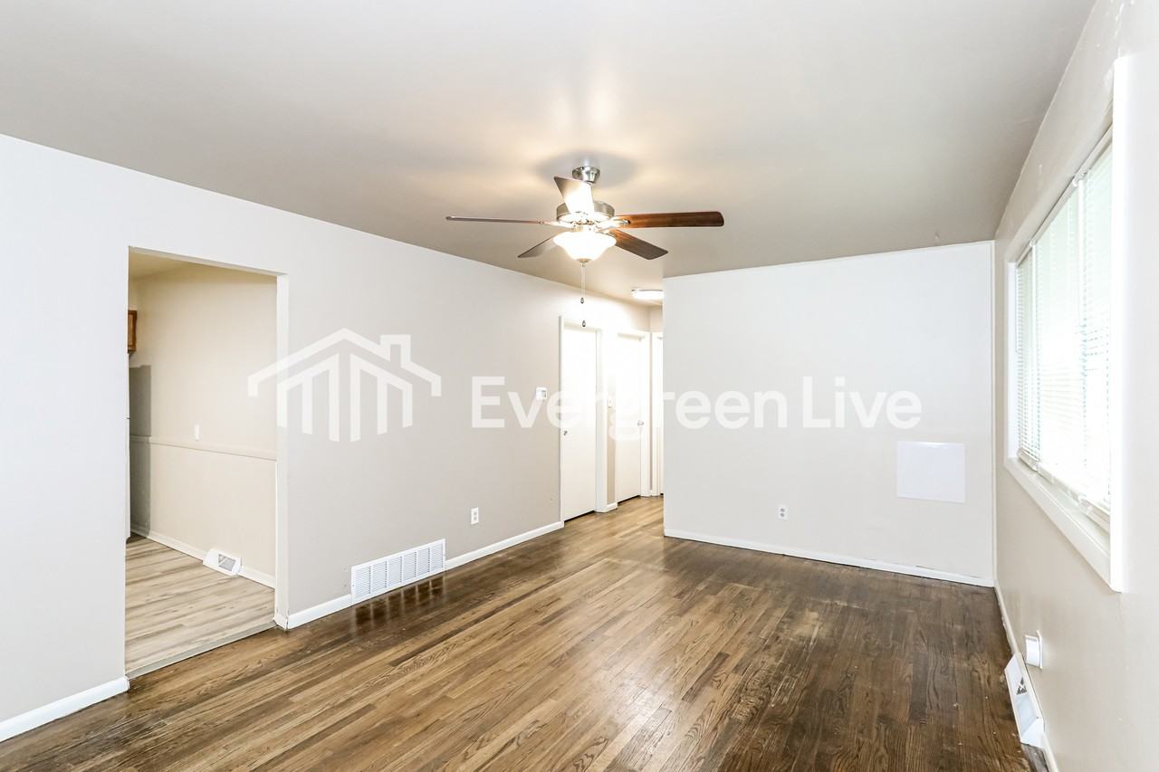 3984 Hammond Blvd - Photo 5 of 15