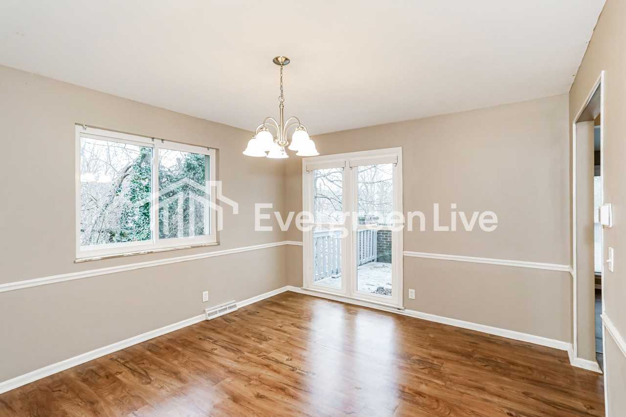 51 W Fairway Dr - Photo 4 of 15