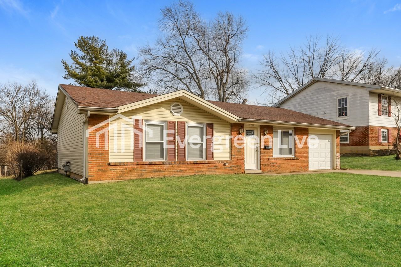 12126 Spalding Dr - Photo 2 of 15