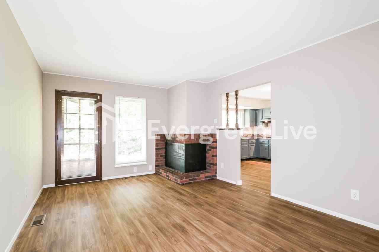 3823 Monsols Dr - Photo 3 of 15