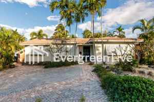 featured image of 1428 Ne 17th Ave