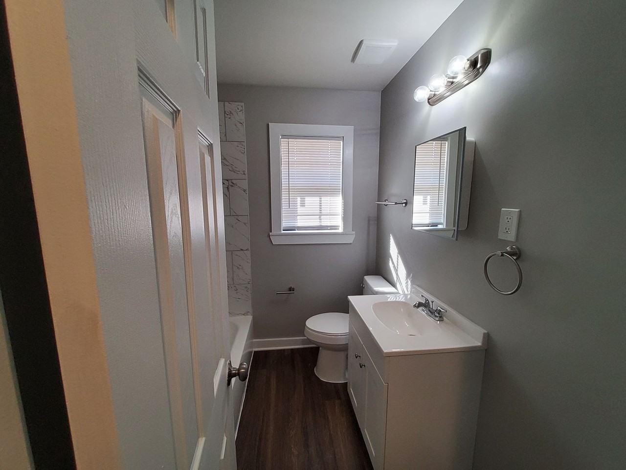 3575 Kensett Dr - Photo 3 of 8