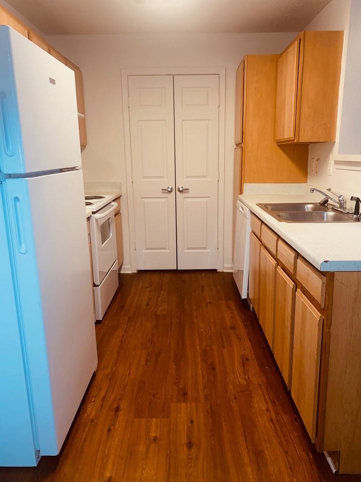 Clarksville Heights - Photo 5 of 17