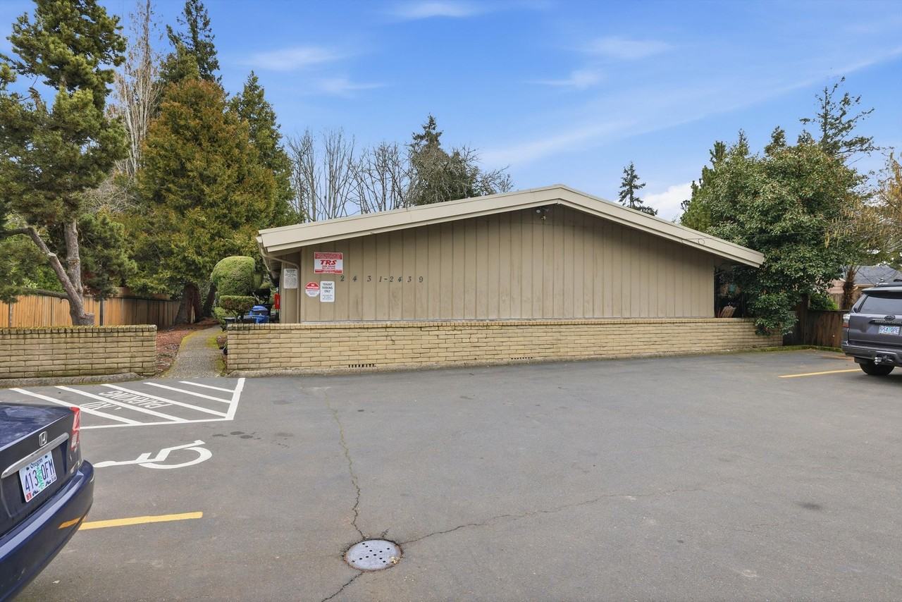 Trade St Apartments - Photo 5 of 5