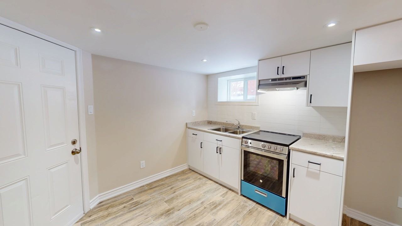 LAWRENCE AVE W & WESTON RD - Photo 3 of 16