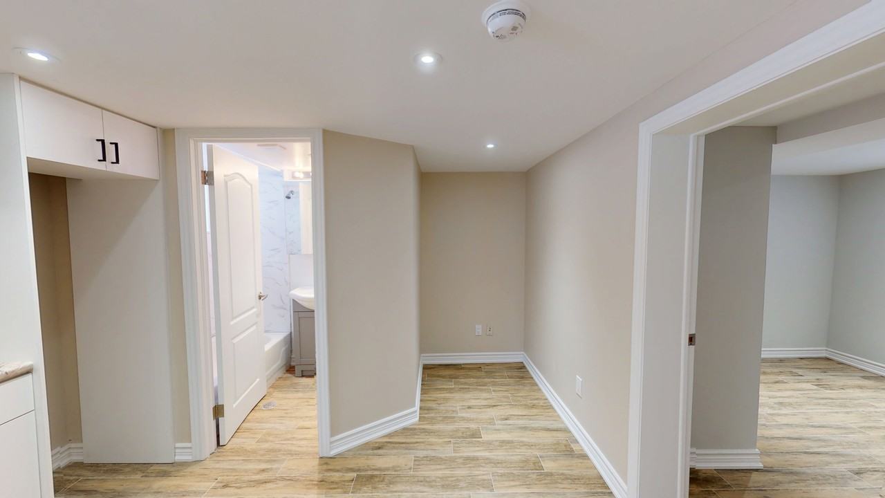 LAWRENCE AVE W & WESTON RD - Photo 5 of 16