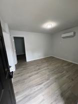 Spacious 1BR/1BA with a huge walk - Photo 1 of 1