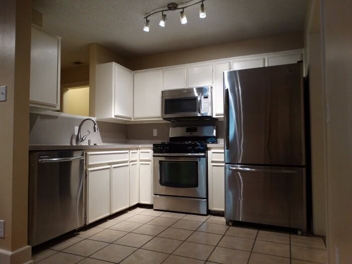 9104 Quail Creek Dr #A - Photo 2 of 26