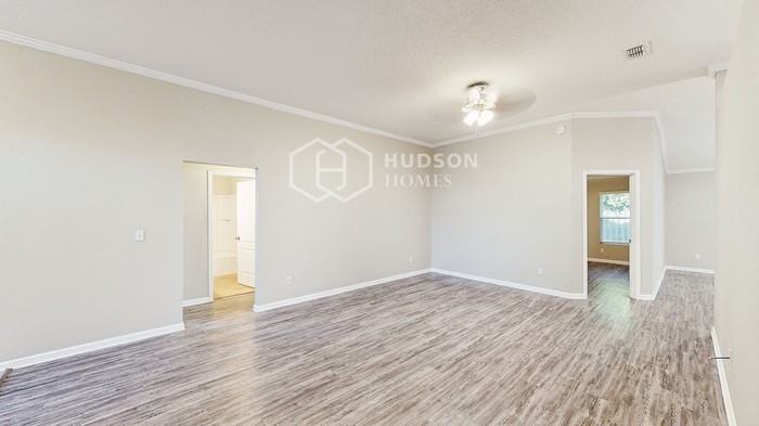 15744 Canoe Creek Dr - Photo 7 of 34