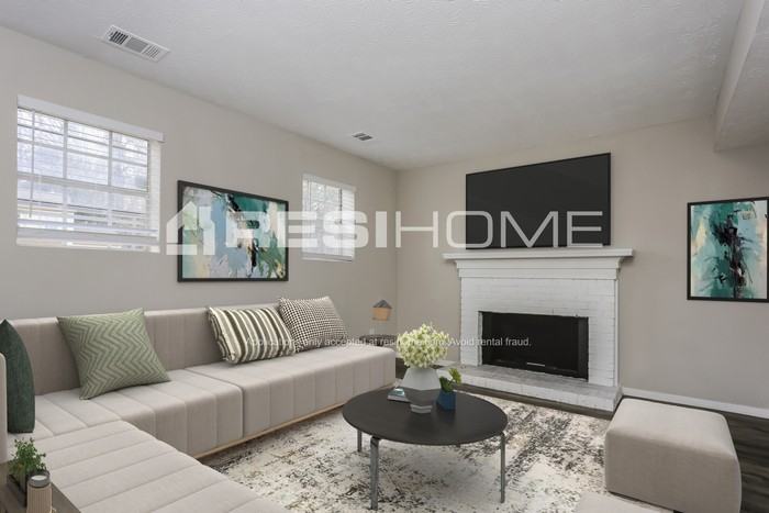 1183 Mill Lake Cir - Photo 5 of 17