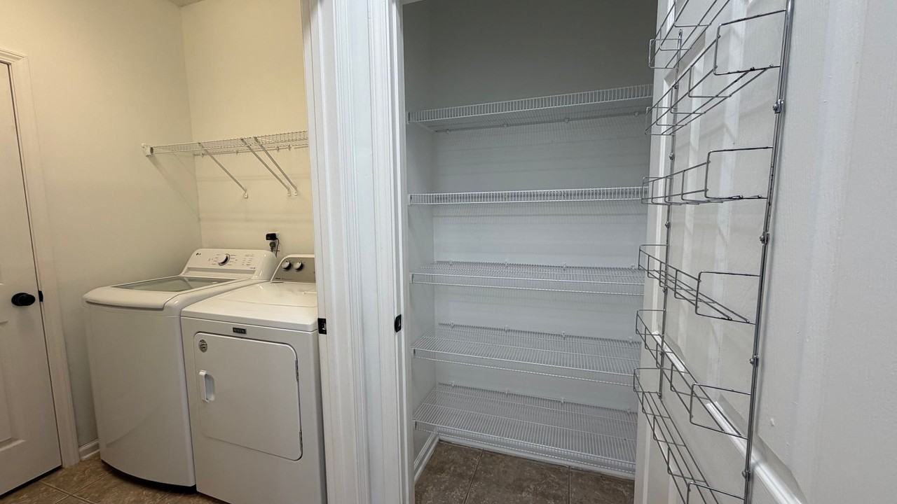 6475 Greenland Chase Blvd - Photo 7 of 21