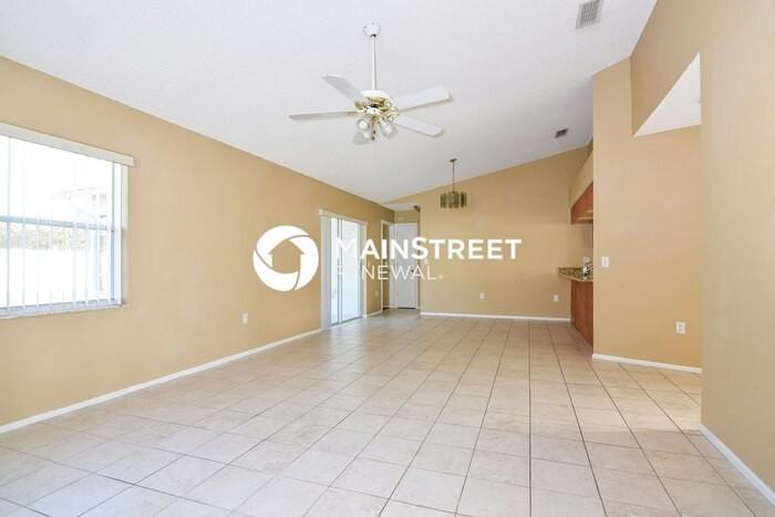 13220 Whaler Dr - Photo 3 of 15