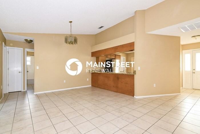 13220 Whaler Dr - Photo 4 of 15