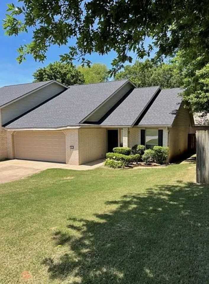 1853 N Pointer Ln - Photo 3 of 23