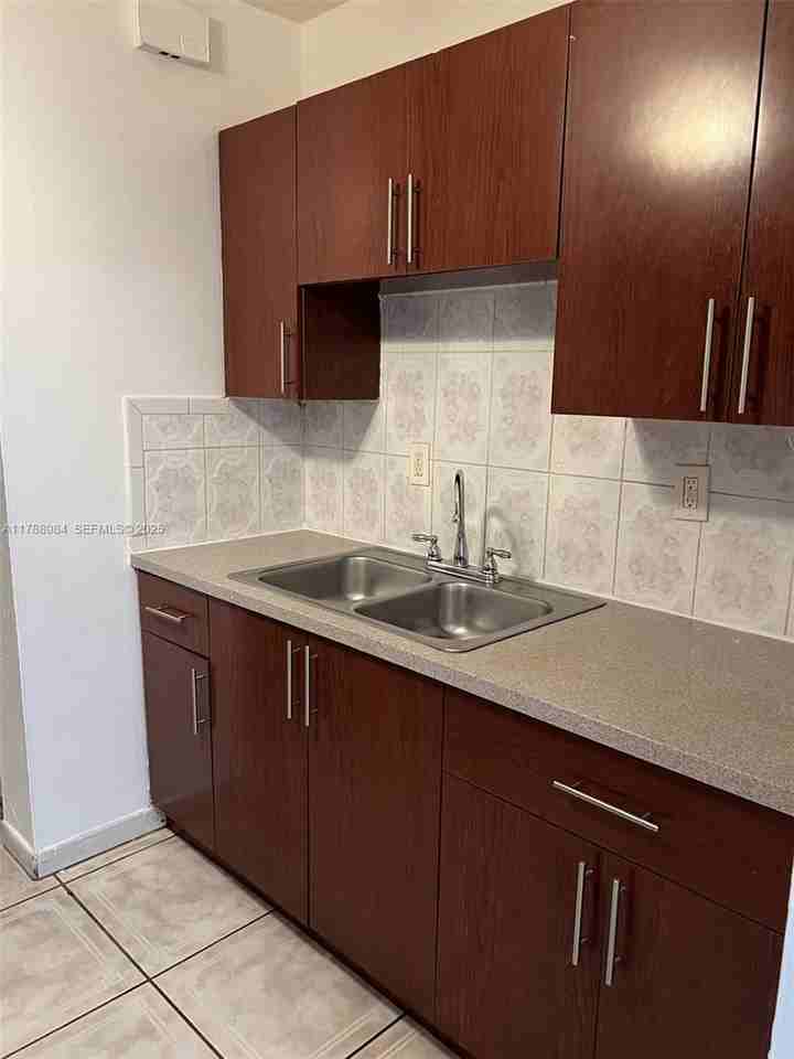 1320 Northeast 117th Terrace ##2 - Photo 3 of 8