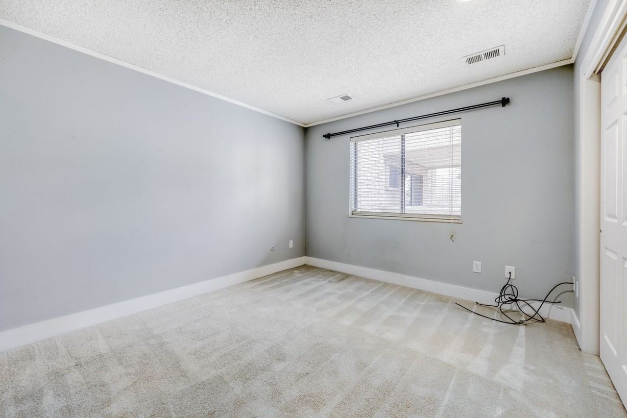 4475 Laguna Pl #212 - Photo 6 of 10