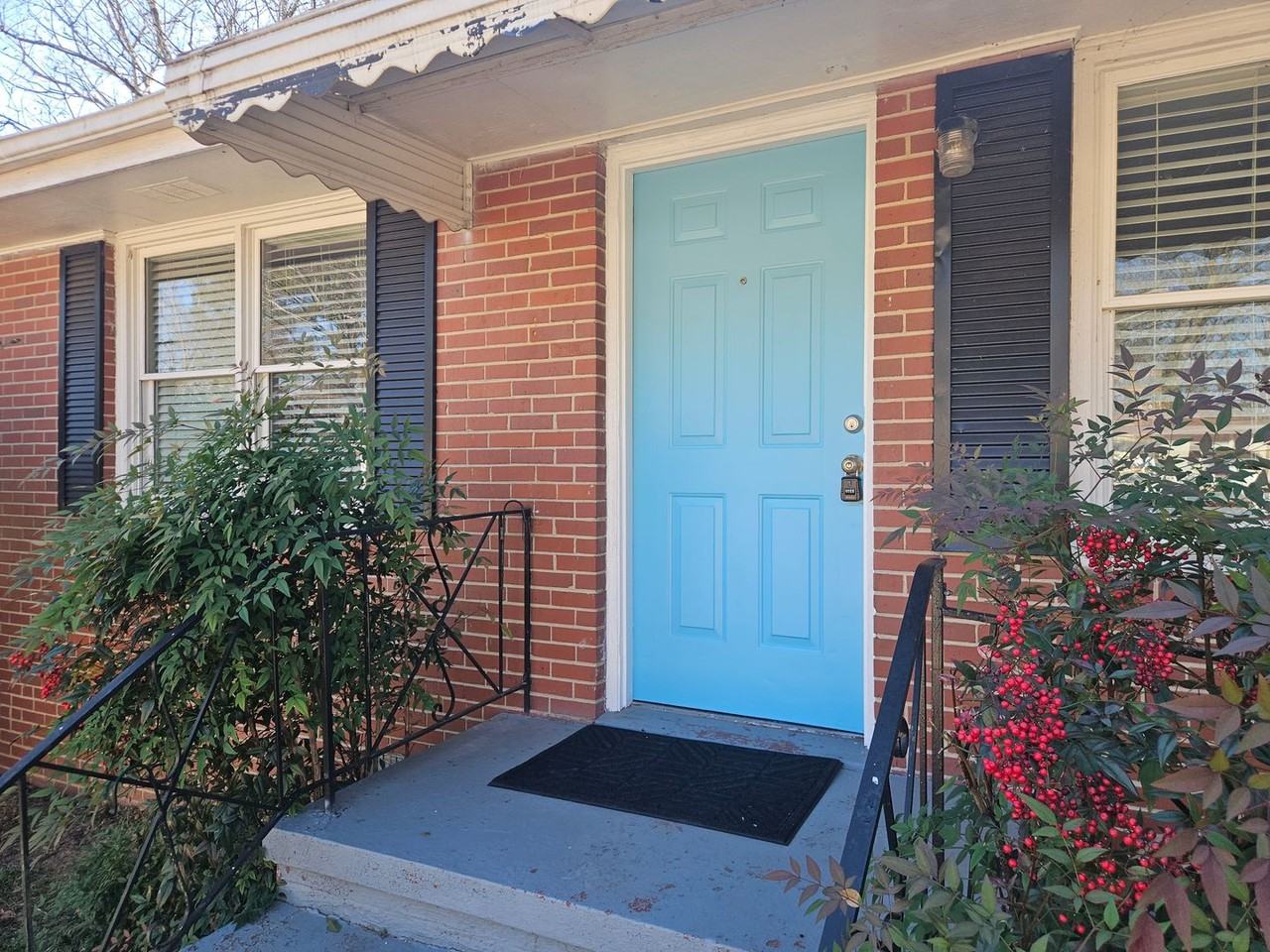 520 Floyd Dr Se - Photo 2 of 10