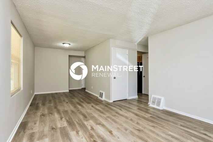 10309 Galloway Dr - Photo 2 of 17