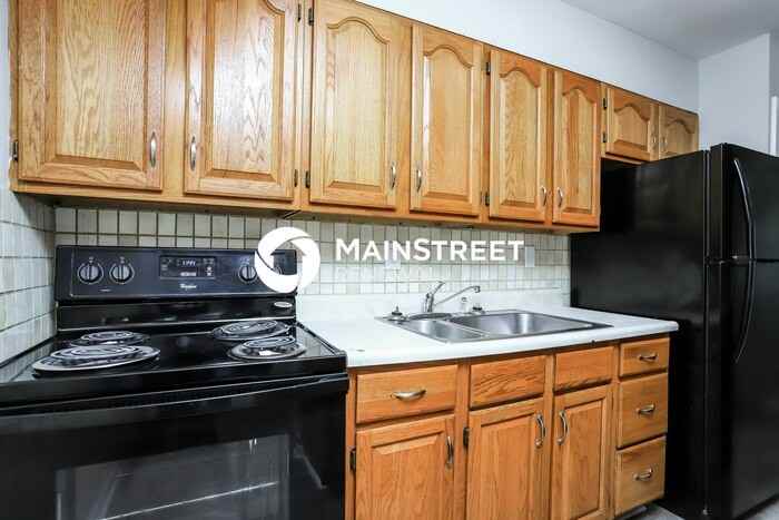 10309 Galloway Dr - Photo 5 of 17