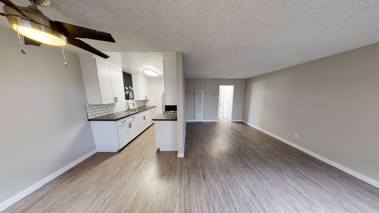 The Tropicana - Photo 4 of 11