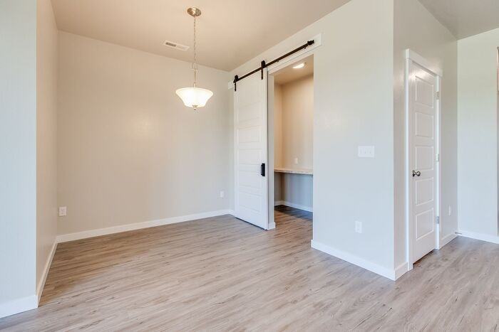 6049 N Masago Ave - Photo 5 of 39