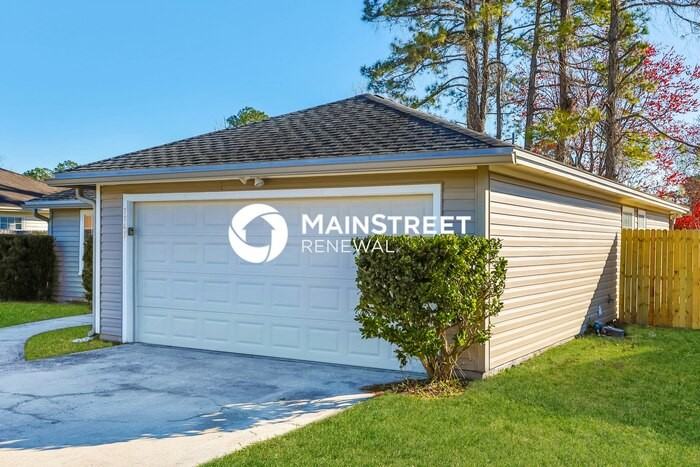 7767 Pikes Peak Dr - Photo 3 of 16