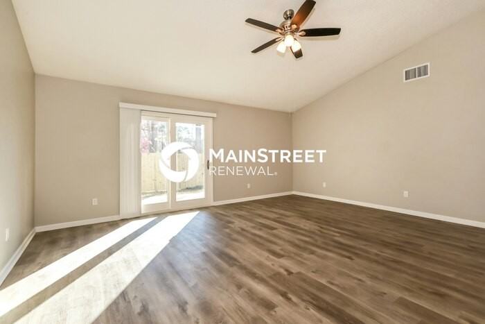 7767 Pikes Peak Dr - Photo 4 of 16