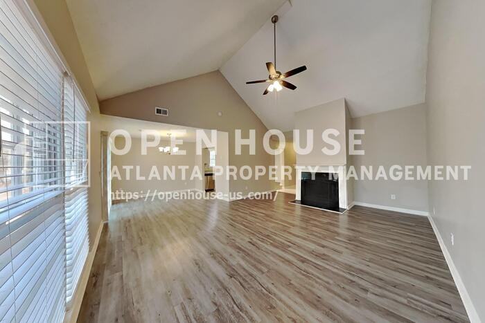 2705 Braemore Gln - Photo 4 of 20