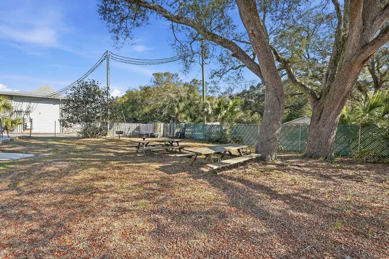 201 College Blvd E #11 - Photo 3 of 33