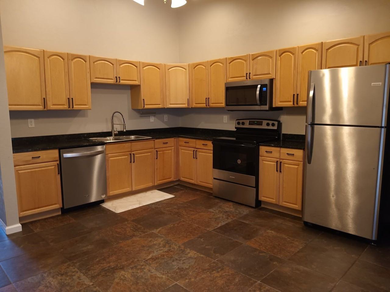 818 Elm Way Ct - Photo 3 of 11