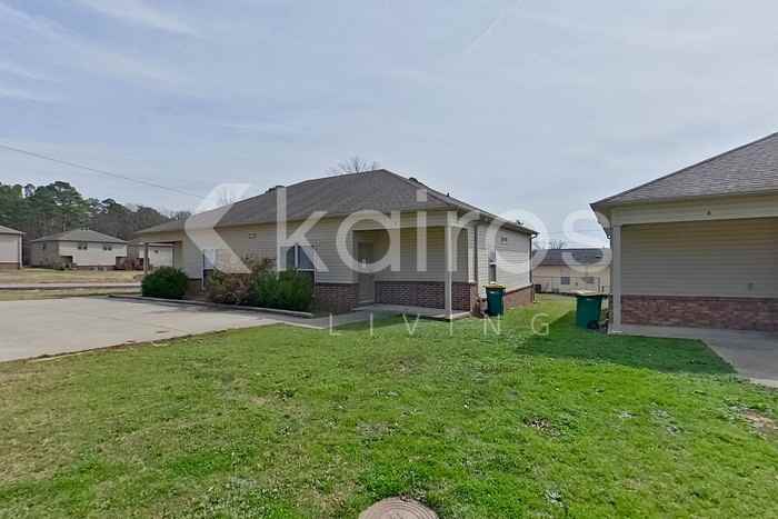 10101 W 20th St #B - Photo 2 of 22