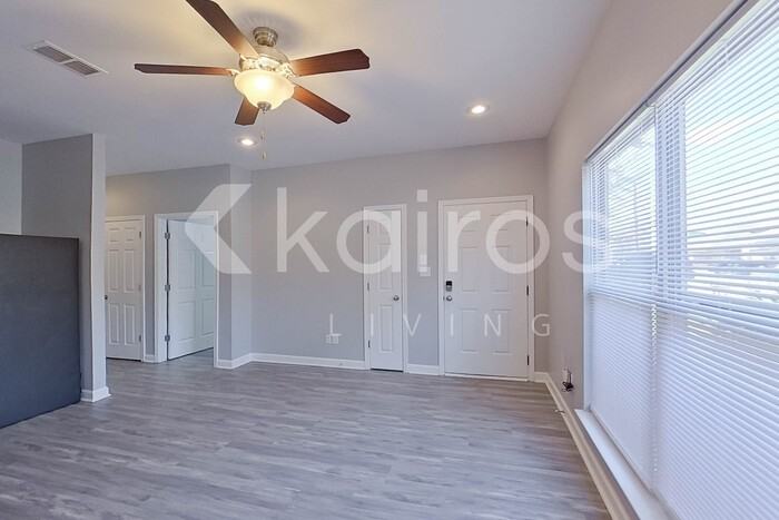 10101 W 20th St #B - Photo 6 of 22