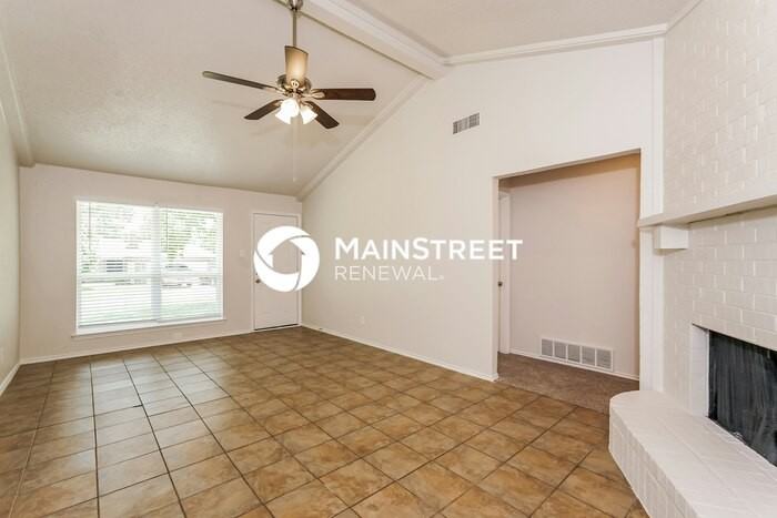 2654 Hartford Ln - Photo 5 of 16