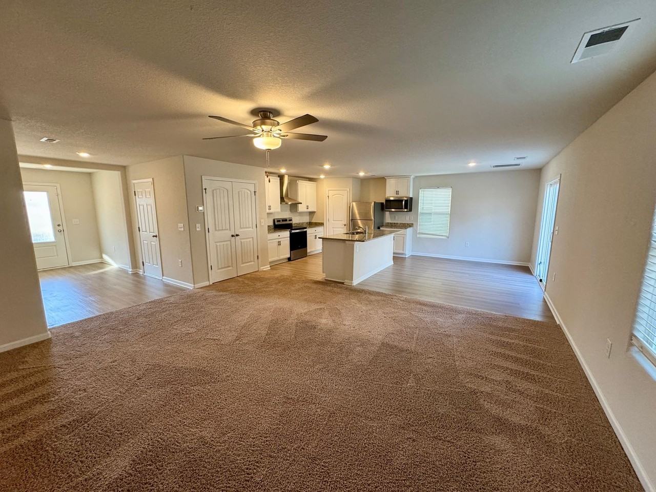 8429 Deerwood Rd - Photo 7 of 24