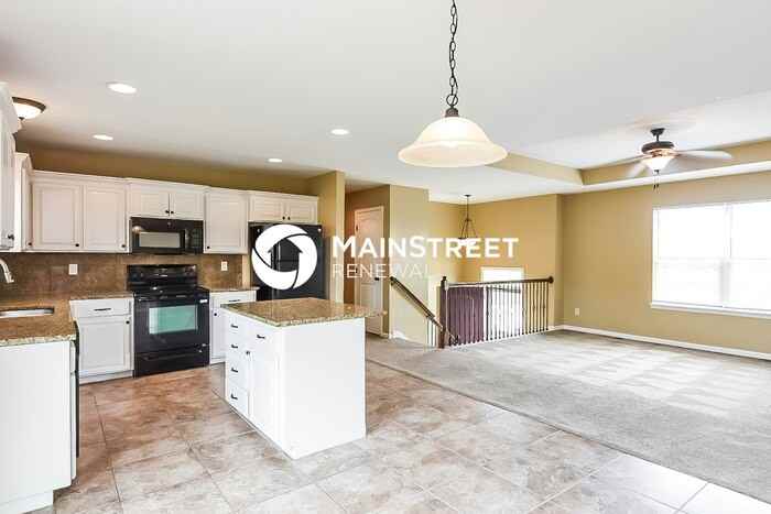 305 Golfview Dr - Photo 6 of 17